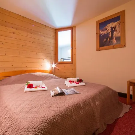 Sainte-foy-l'argentiere Sleeps 6 T454441 Appartement